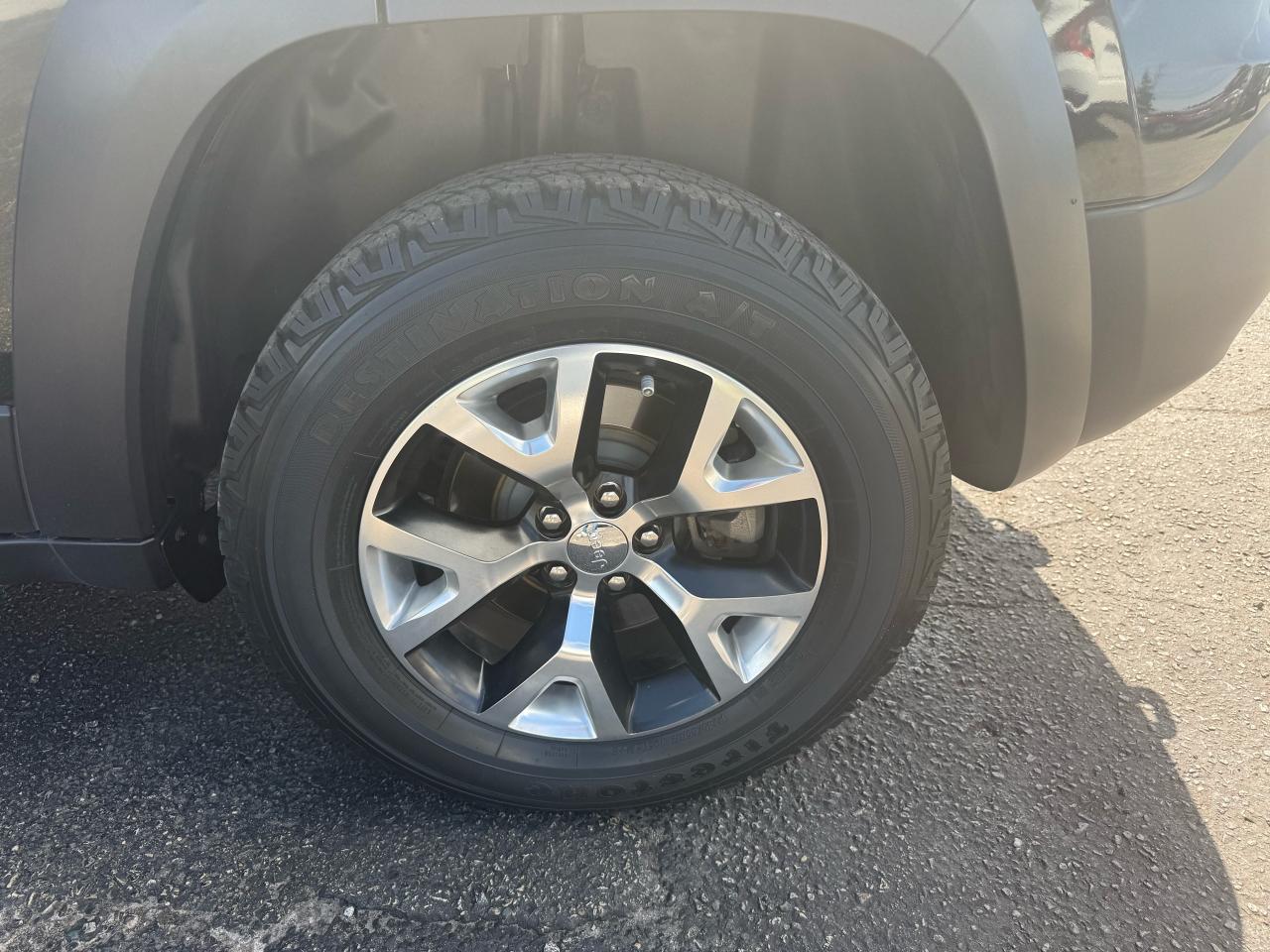2016 Jeep Cherokee 4WD 4dr Trailhawk Photo34