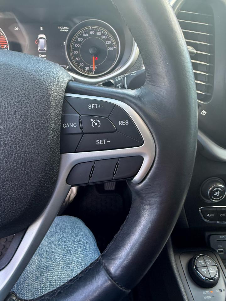 2016 Jeep Cherokee 4WD 4dr Trailhawk Photo41