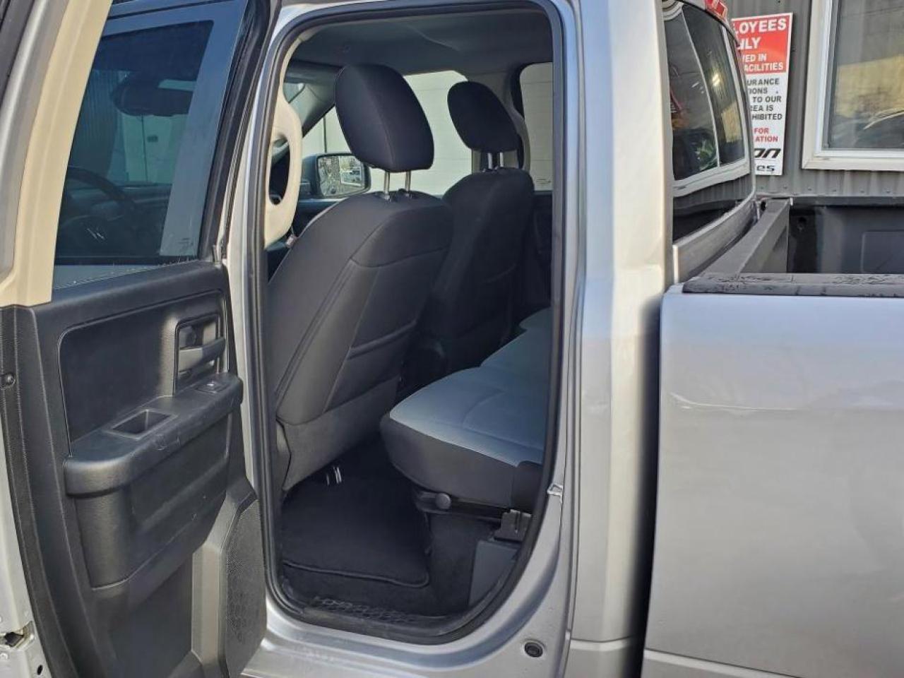 2021 RAM 1500 Classic Express 4x4-"NO TAX SALE-MAX $2000-LTD TIME ONLY" - Photo #17