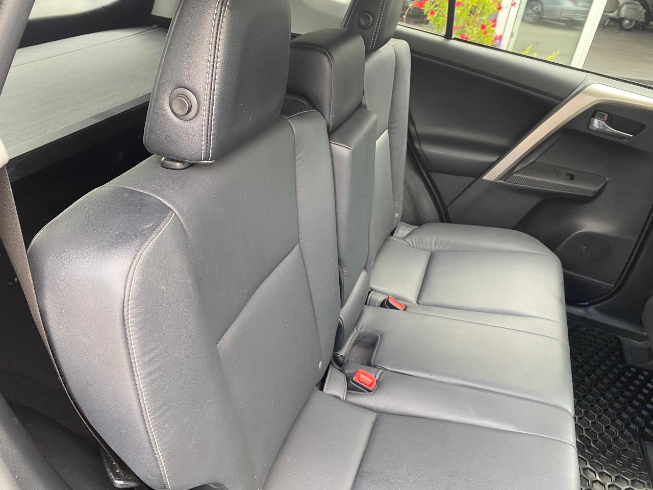 2015 Toyota RAV4 LIMITED  - Photo #17