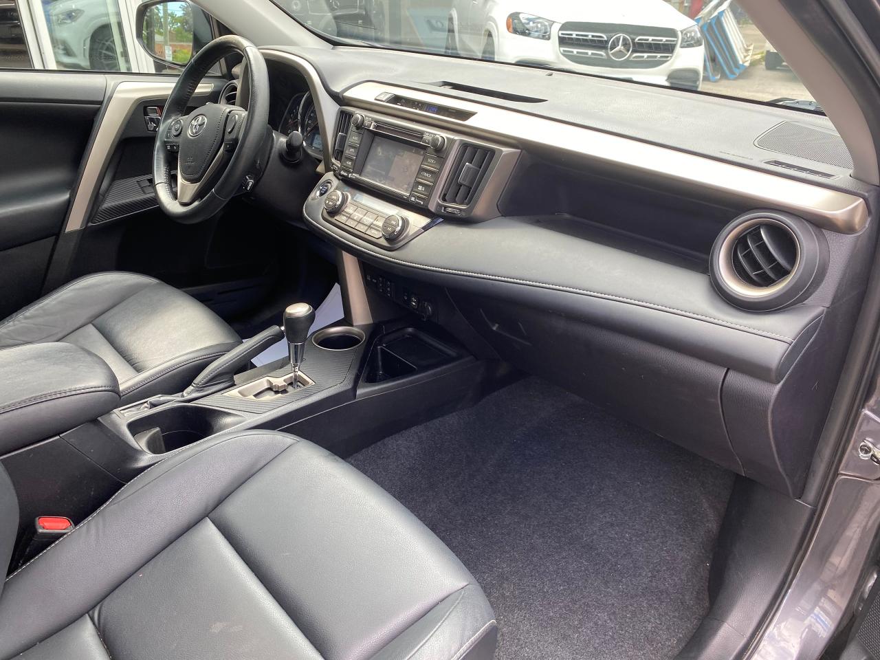 2015 Toyota RAV4 LIMITED  - Photo #26