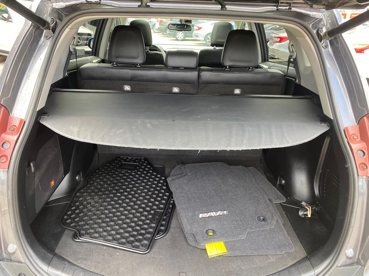 2015 Toyota RAV4 LIMITED  - Photo #13