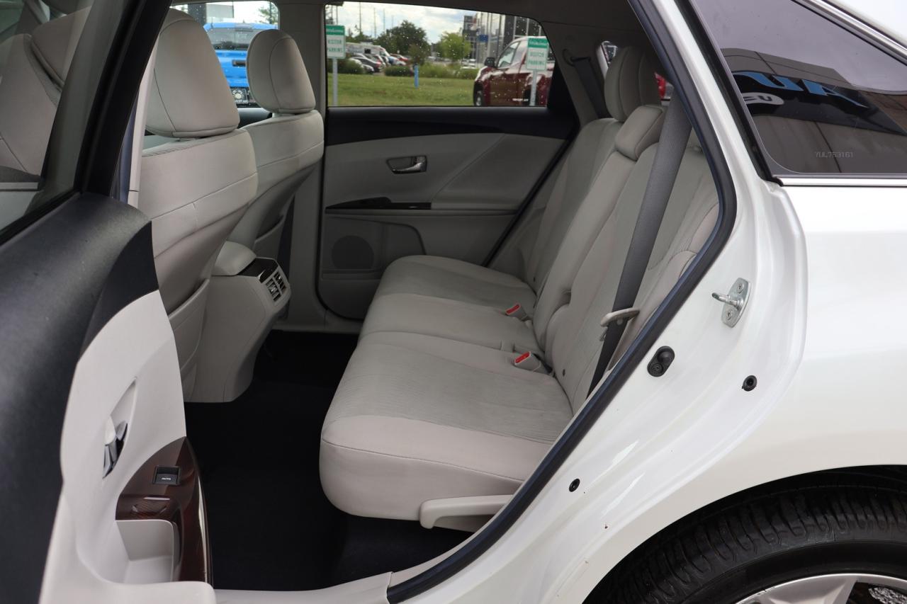 2012 Toyota Venza V6 LE AWD CERTIFIED *ACCIDENT FREE*TOYOTA MAINTAIN* CAMERA BLUETOOTH HEATED SEATS PANO ROOF CRUISE ALLOYS - Photo #16
