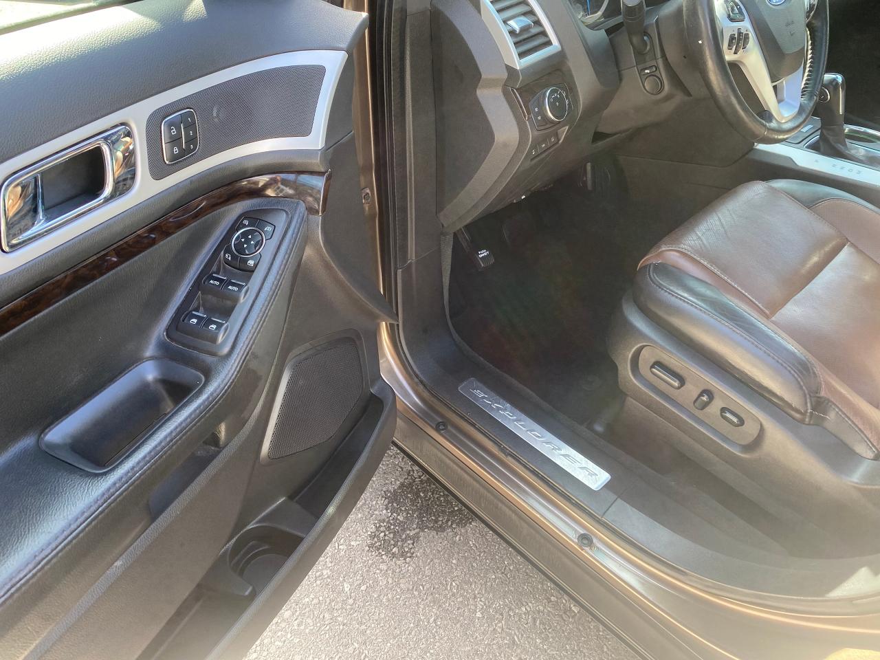 2015 Ford Explorer LIMITED - Photo #38