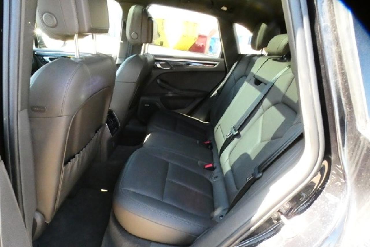 2023 Porsche Macan S AWD w/H&C L, pano S/R, NAV, BUC - Photo #9