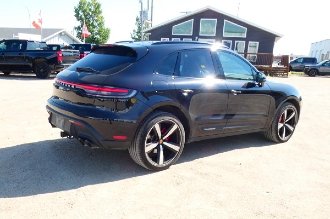 2023 Porsche Macan S AWD w/H&C L, pano S/R, NAV, BUC - Photo #6