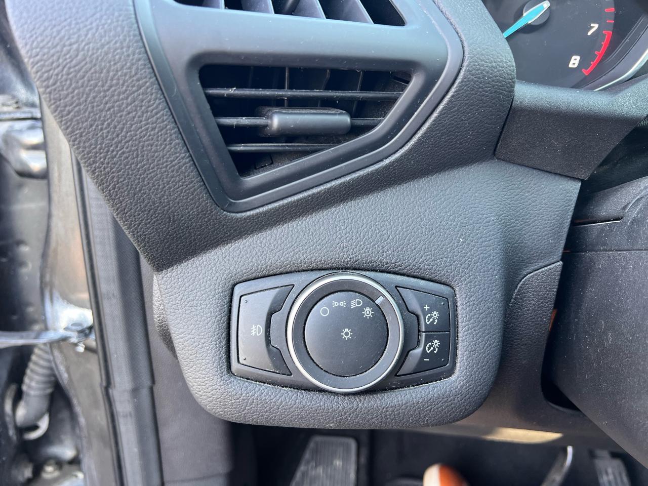 2015 Ford Escape SE Photo55