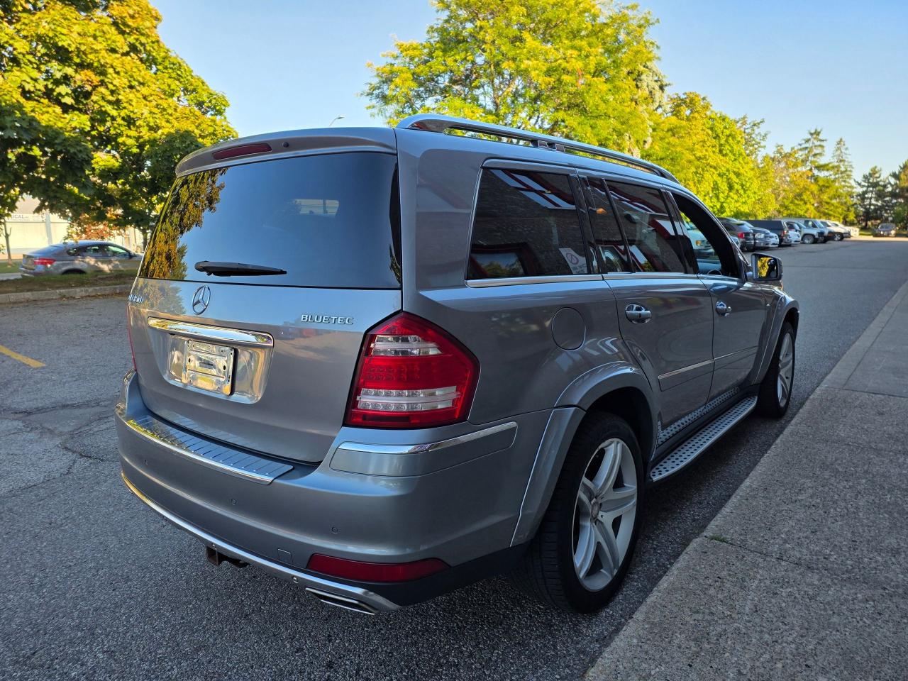 2012 Mercedes-Benz GL350 Premium - Photo #16
