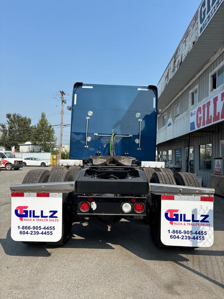 2022 PETERBILT 389  - Photo #5