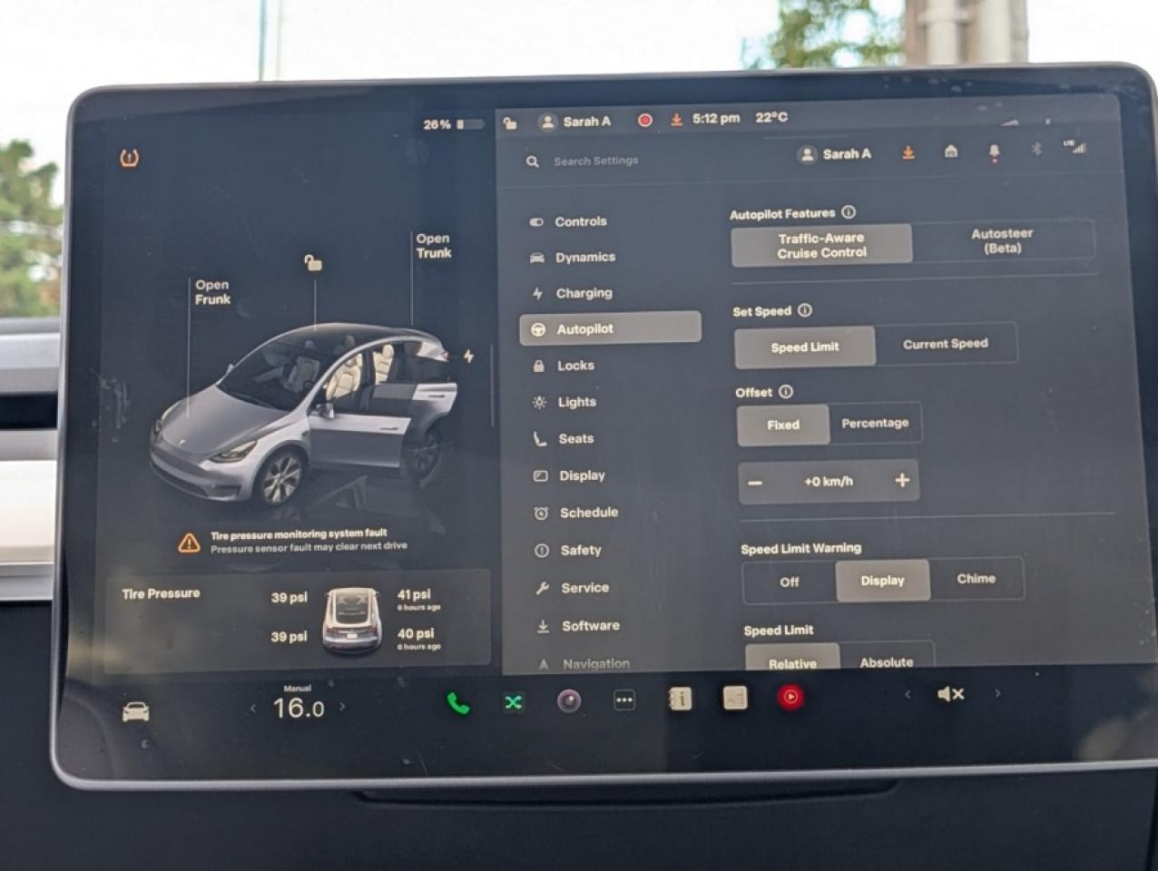 2024 Tesla Model Y LONG RANGE - Photo #15
