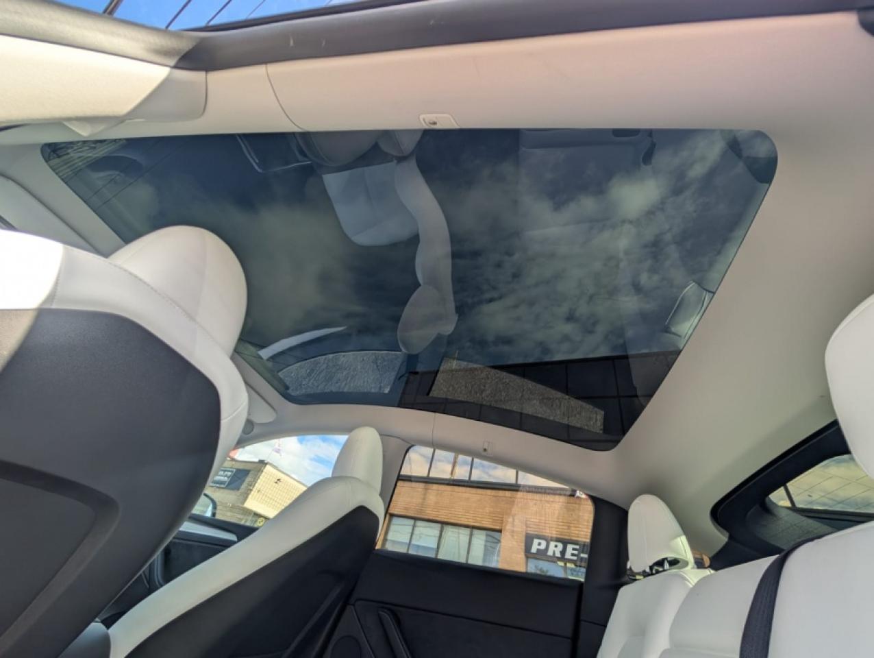 2024 Tesla Model Y LONG RANGE - Photo #22