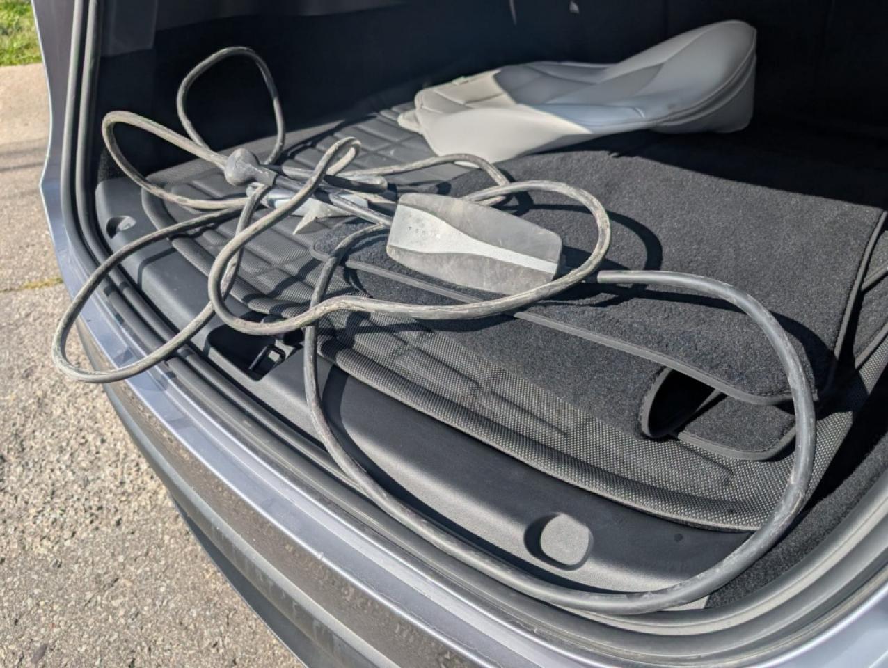 2024 Tesla Model Y LONG RANGE - Photo #23