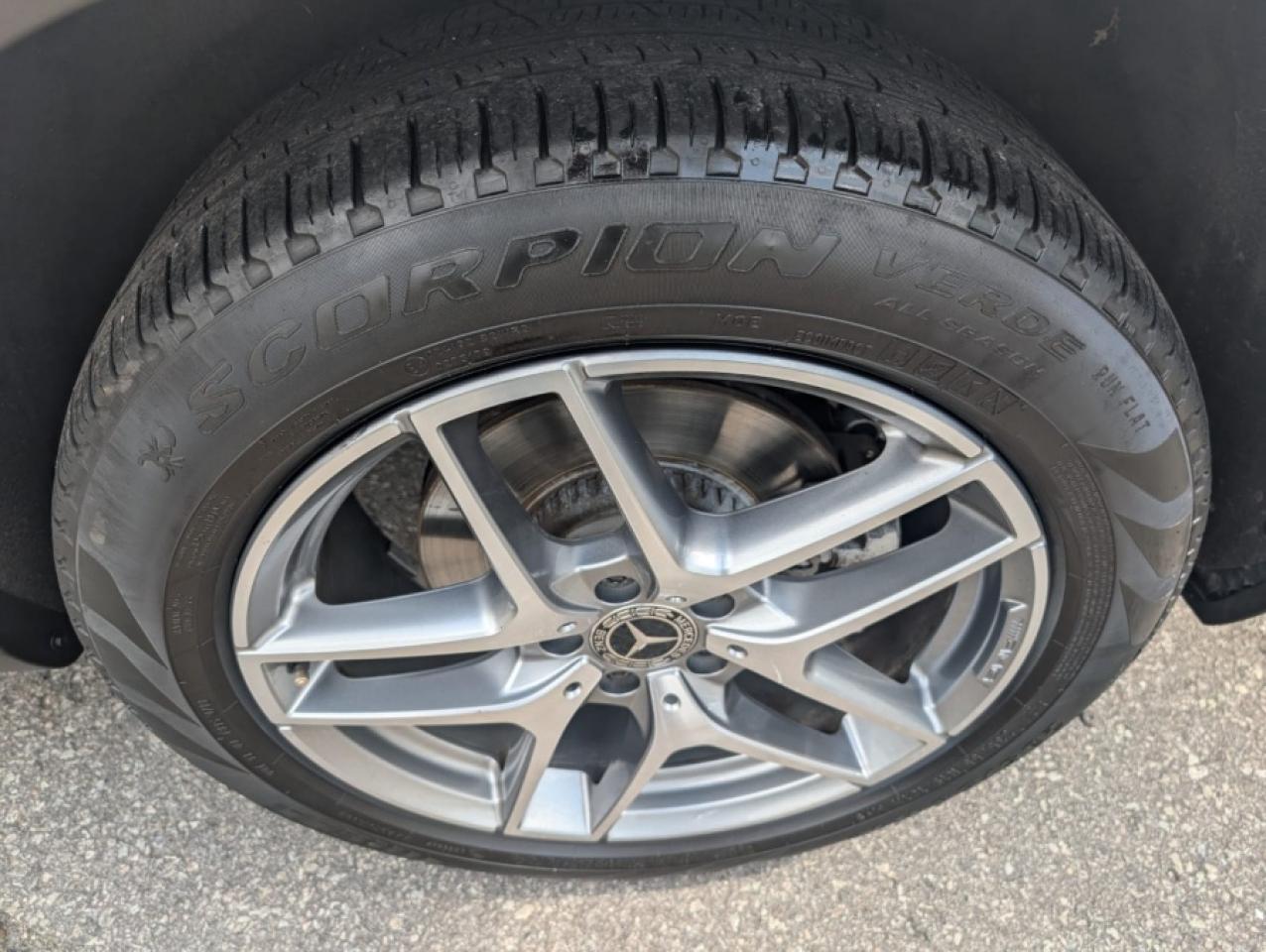2019 Mercedes-Benz GLC GLC 300 4MATIC - Photo #10