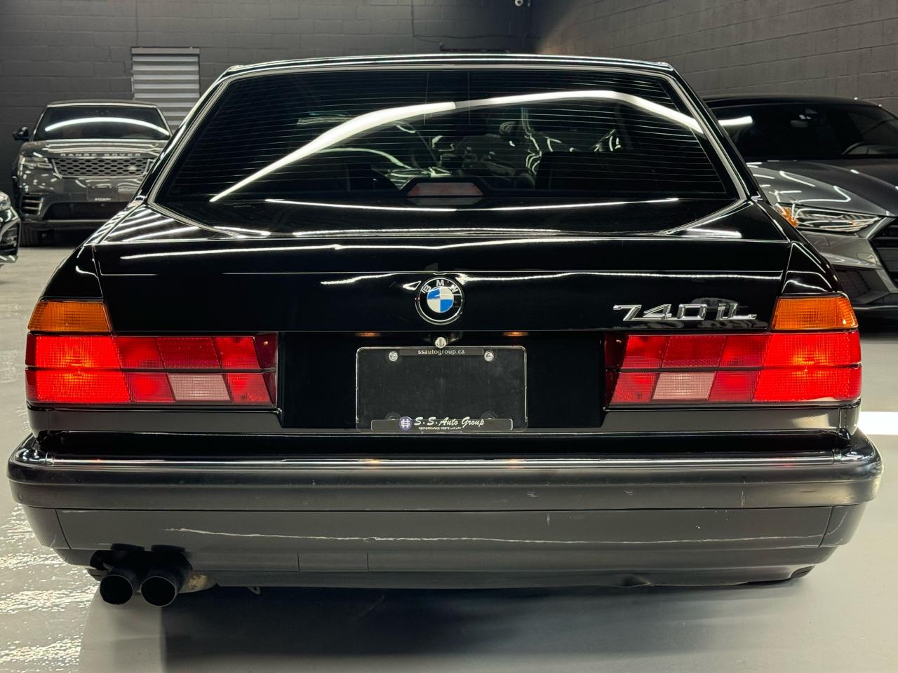 1994 BMW 740iL LWB|HEATED SEATS|BLUETOOTH|CLEAN CARFAX| Photo4