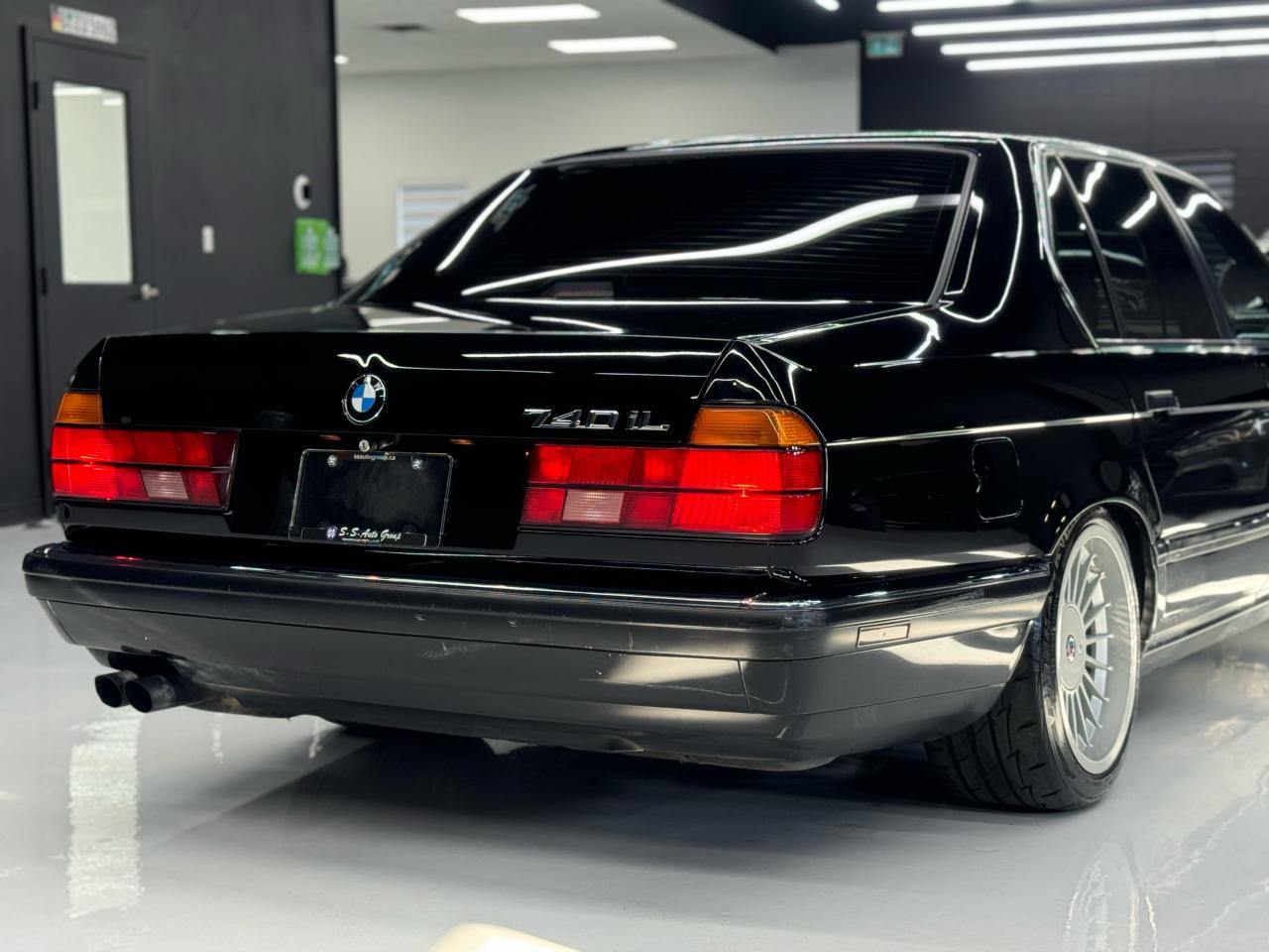 1994 BMW 740iL LWB|HEATED SEATS|BLUETOOTH|CLEAN CARFAX| - Photo #31