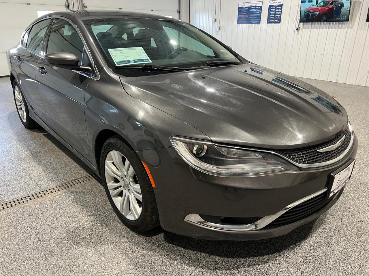 Used 2016 Chrysler 200 Limited for sale in Brandon, MB