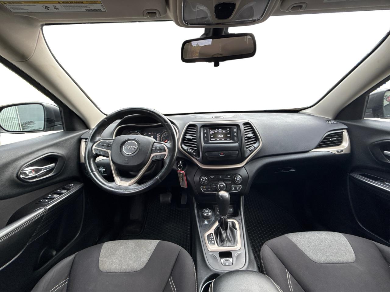 2014 Jeep Cherokee Sport - Photo #16