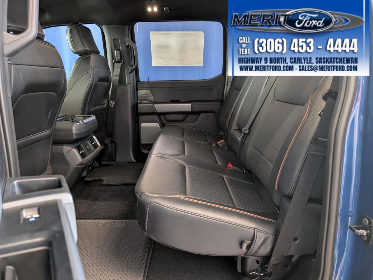 2025 Ford F-150 Lariat Photo2