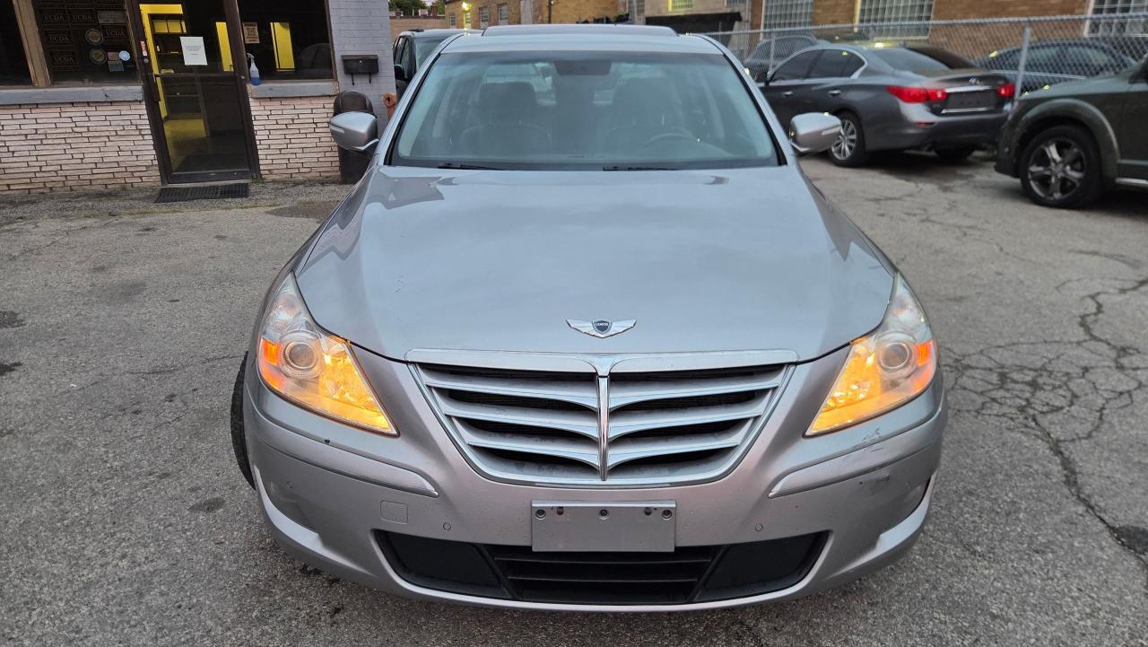 2010 Hyundai Genesis 4dr Sdn V8 w/Technology Pkg - Photo #7