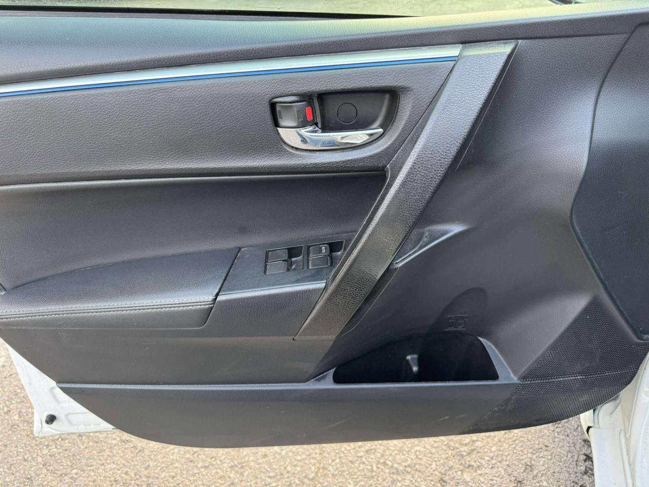 2016 Toyota Corolla S - Photo #19