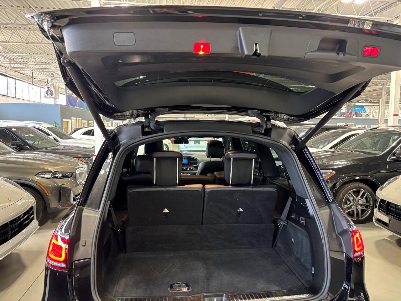 2022 Mercedes-Benz GLS GLS63 AMG|V8BITURBO|4MATIC+|NO LUX TAX|MASSAGE|HUD - Photo #11