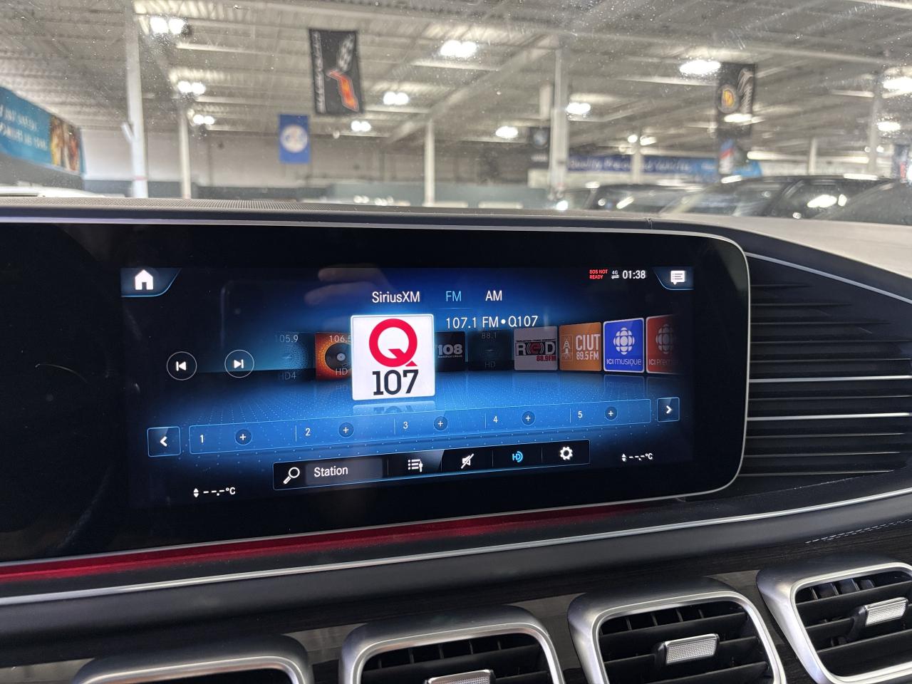 2022 Mercedes-Benz GLS GLS63 AMG|V8BITURBO|4MATIC+|NO LUX TAX|MASSAGE|HUD - Photo #38