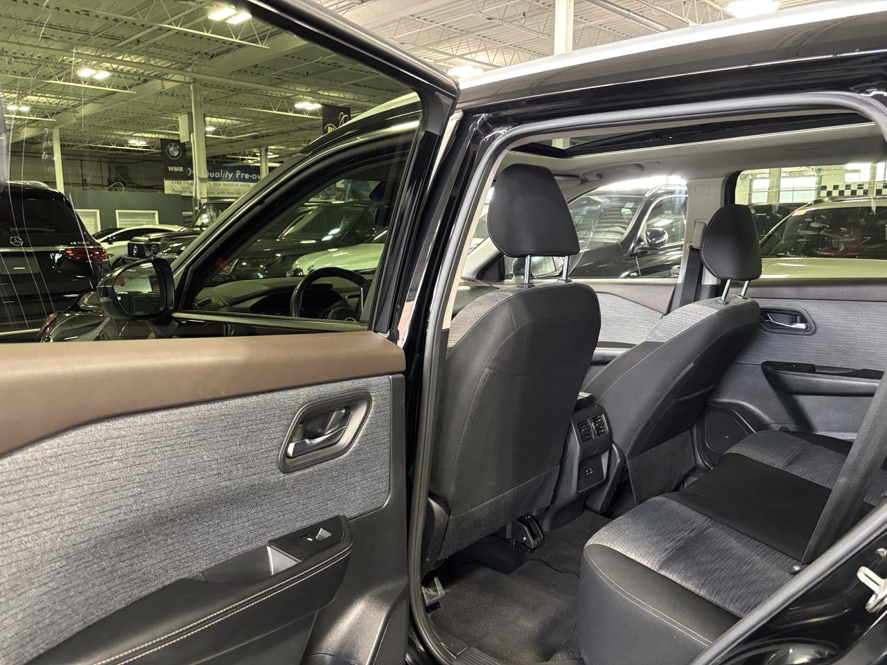 2023 Nissan Rogue SV AWD|MOONROOF|ALLOYS|360CAM|HEATEDSEATS|+++ - Photo #6