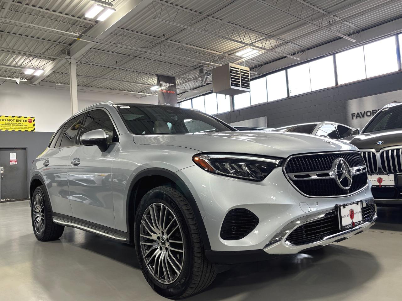 2024 Mercedes-Benz GLC GLC300|4MATIC|CLUSTERNAV|CREAMLEATHER|AMBIENT|LED| - Photo #2