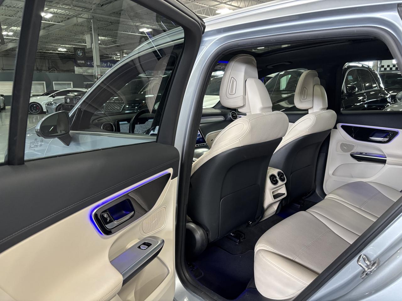 2024 Mercedes-Benz GLC GLC300|4MATIC|CLUSTERNAV|CREAMLEATHER|AMBIENT|LED| - Photo #8