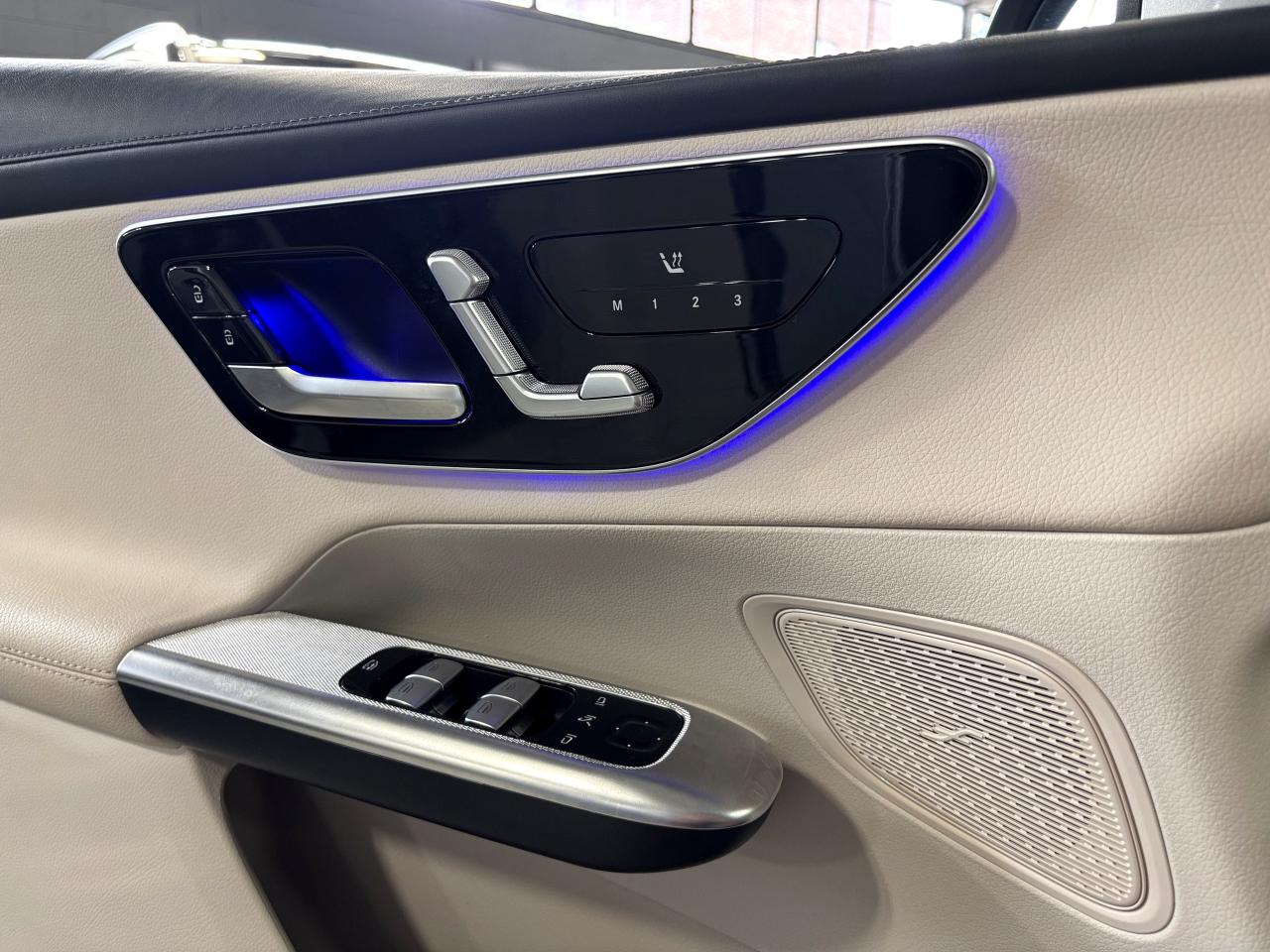 2024 Mercedes-Benz GLC GLC300|4MATIC|CLUSTERNAV|CREAMLEATHER|AMBIENT|LED| - Photo #18