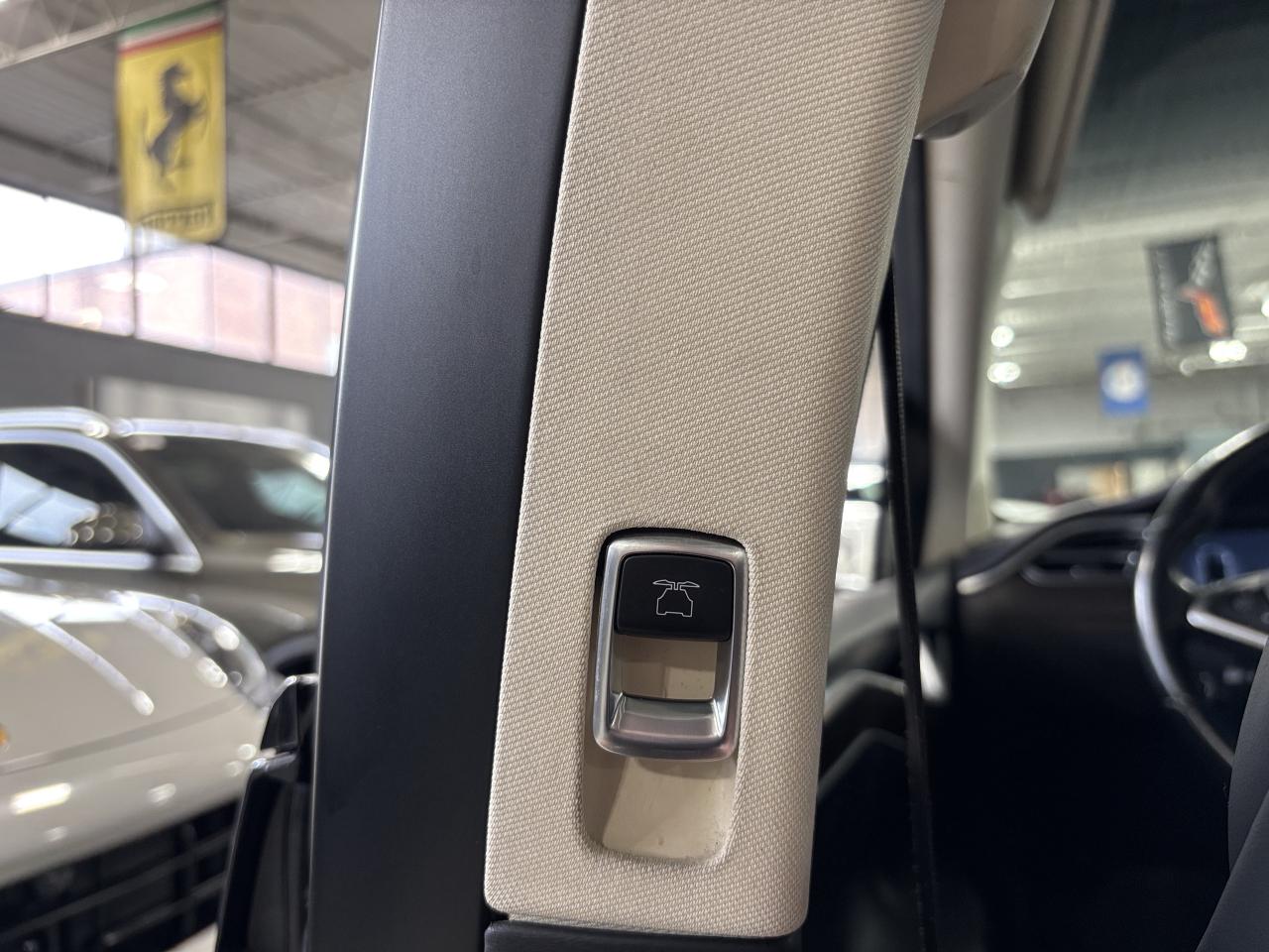2016 Tesla Model X 90D|HIGHWAYAUTOPILOT|NAV|6PASSENGER|FALCONDOORS|++ - Photo #15