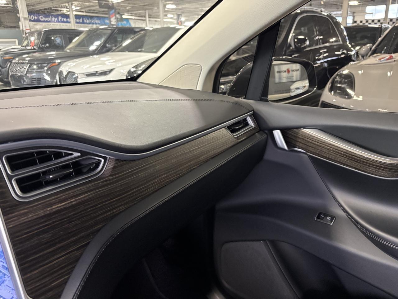 2016 Tesla Model X 90D|HIGHWAYAUTOPILOT|NAV|6PASSENGER|FALCONDOORS|++ - Photo #21