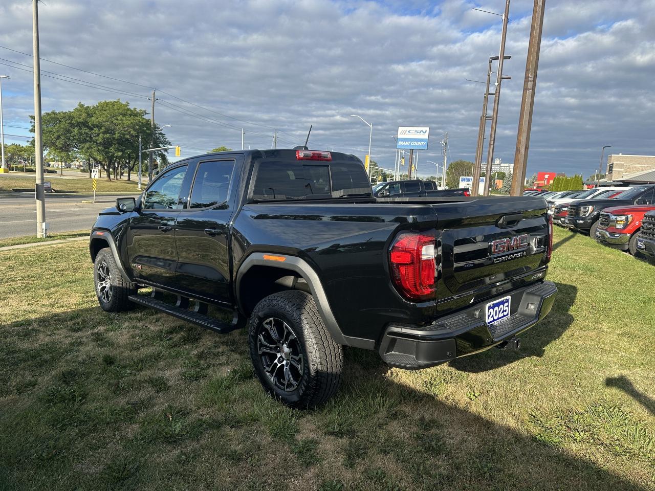 2025 GMC Canyon AT4 Photo