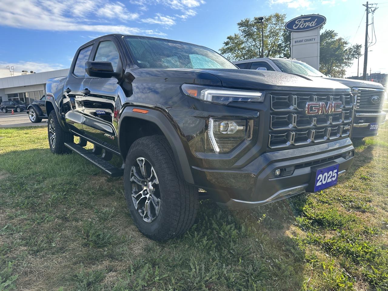 2025 GMC Canyon AT4 Photo