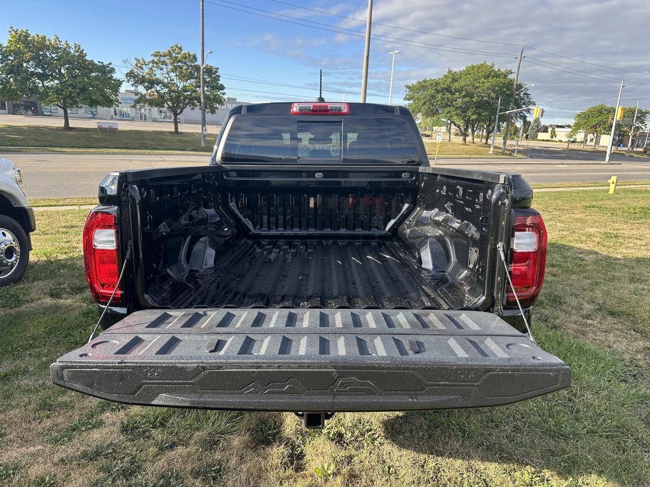 2025 GMC Canyon AT4 Photo