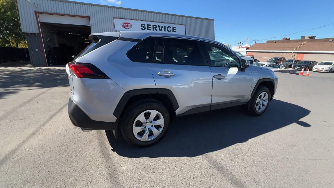 2023 Toyota RAV4 AWD | HEATED SEATS | CARPLAY | BLIND SPOT | A/C Photo