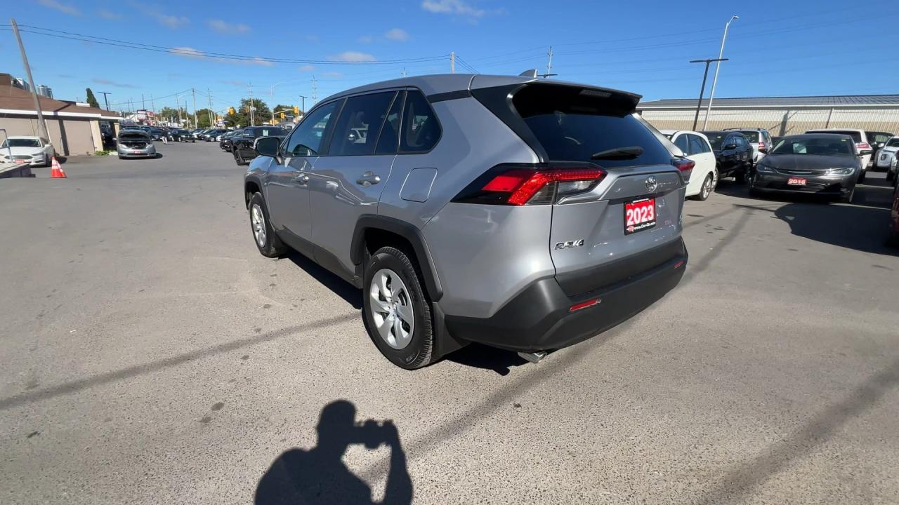 2023 Toyota RAV4 AWD | HEATED SEATS | CARPLAY | BLIND SPOT | A/C Photo