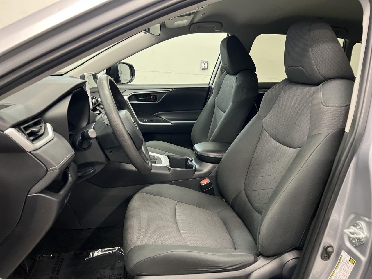 2023 Toyota RAV4 AWD | HEATED SEATS | CARPLAY | BLIND SPOT | A/C Photo