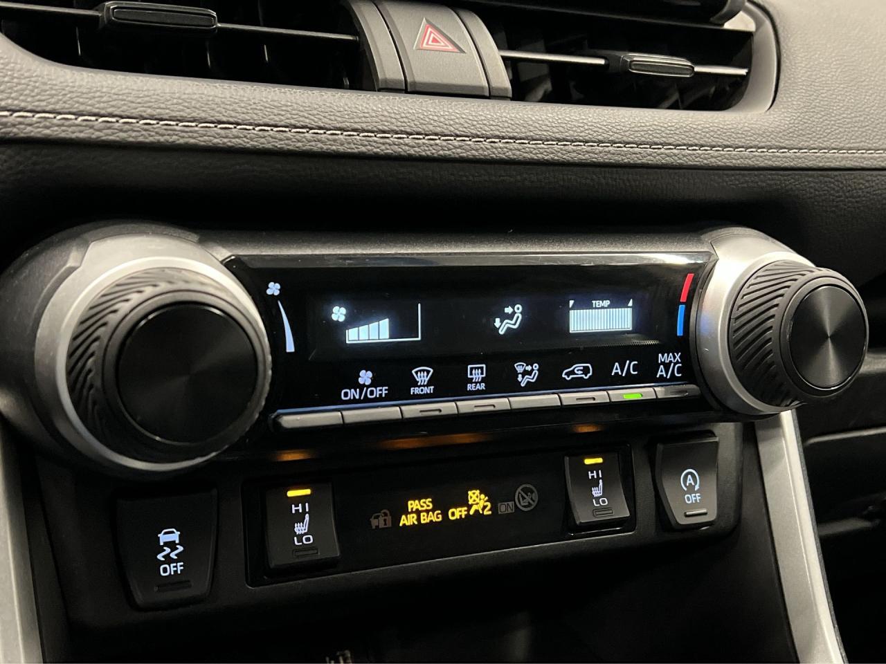 2023 Toyota RAV4 AWD | HEATED SEATS | CARPLAY | BLIND SPOT | A/C Photo