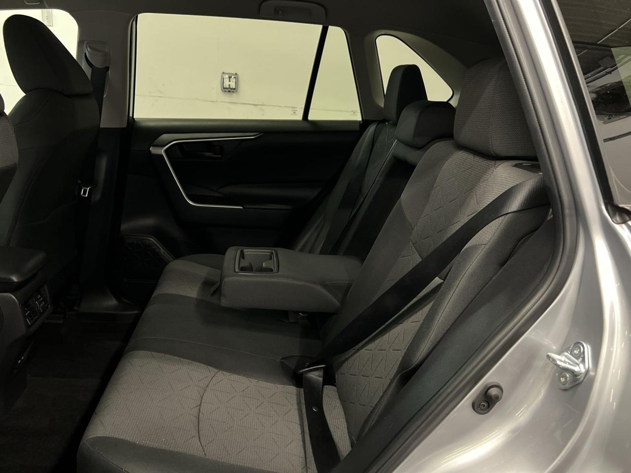 2023 Toyota RAV4 AWD | HEATED SEATS | CARPLAY | BLIND SPOT | A/C Photo