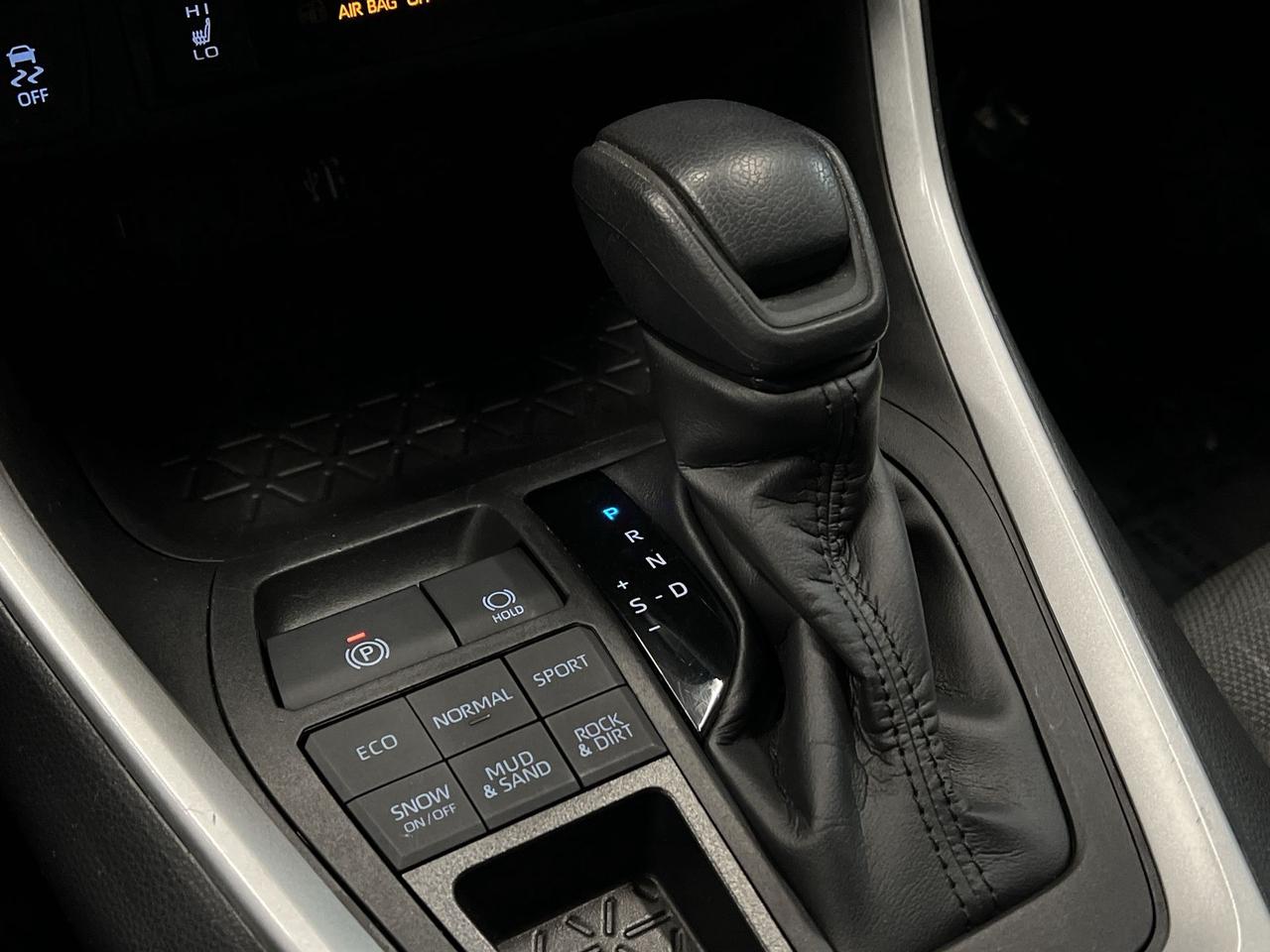 2023 Toyota RAV4 AWD | HEATED SEATS | CARPLAY | BLIND SPOT | A/C Photo