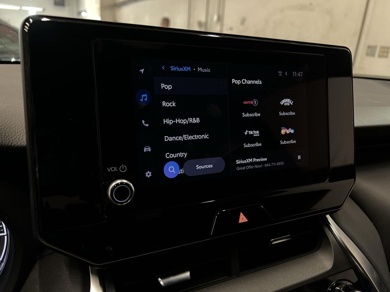 2024 Toyota Venza HYBRID AWD | HTD SEATS | CARPLAY | 18IN ALLOYS Photo