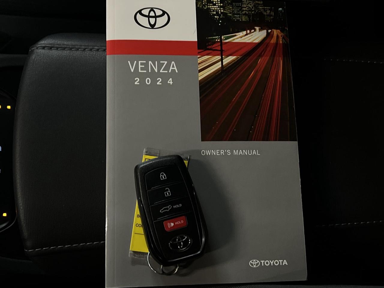 2024 Toyota Venza HYBRID AWD | HTD SEATS | CARPLAY | 18IN ALLOYS Photo