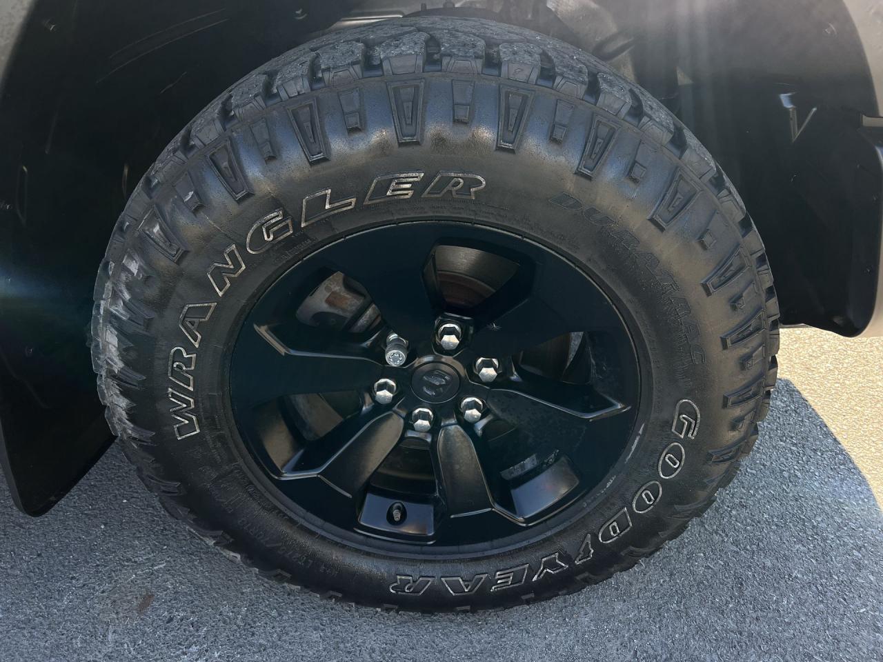 2020 RAM 1500 REBEL 4X4 | 5.7L HEMI V8 | HTD LEATHER | CARPLAY Photo