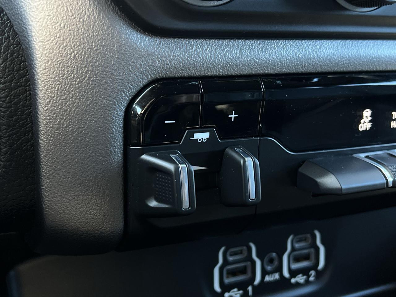 2020 RAM 1500 REBEL 4X4 | 5.7L HEMI V8 | HTD LEATHER | CARPLAY Photo