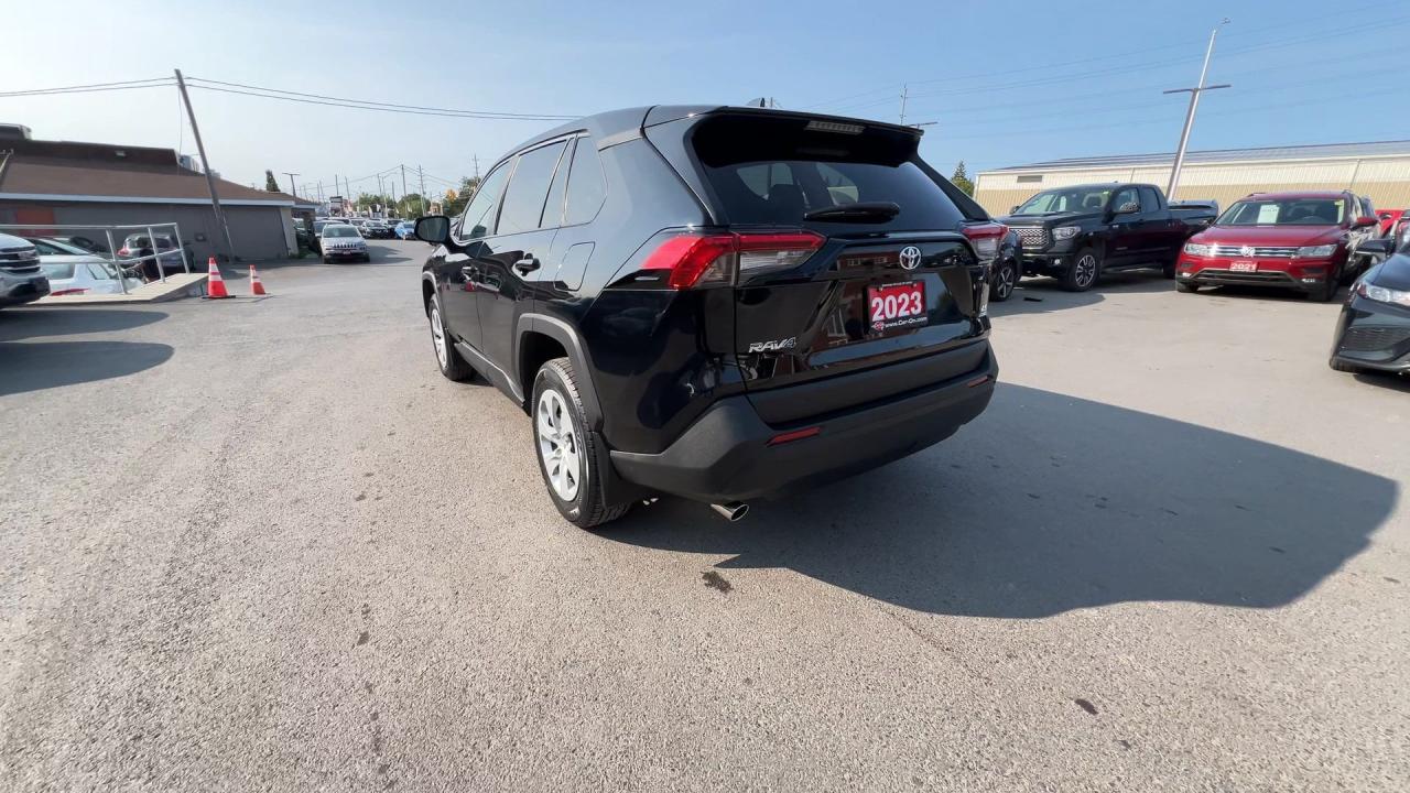 2023 Toyota RAV4 AWD | HEATED SEATS | CARPLAY | BLIND SPOT | A/C Photo