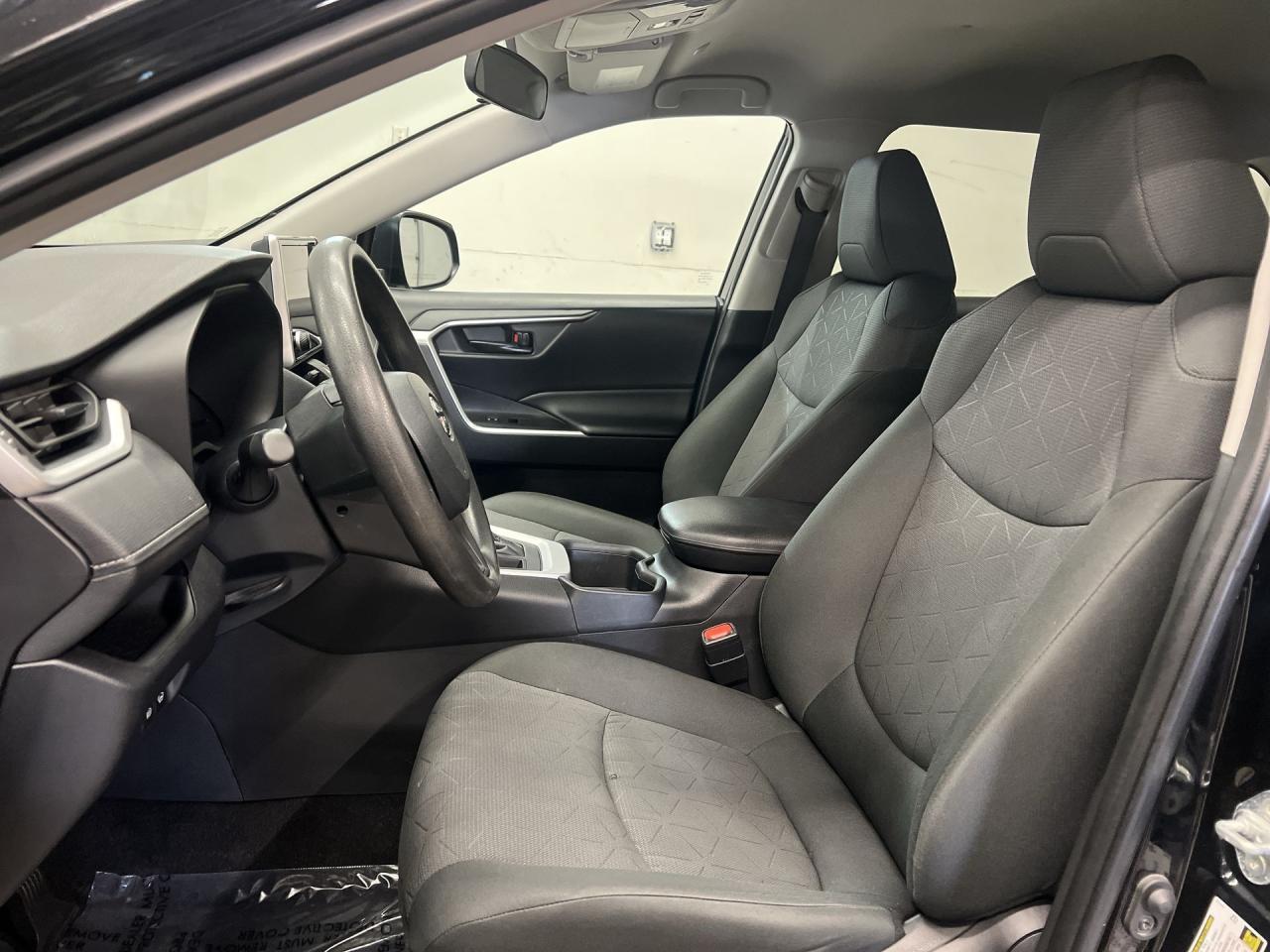 2023 Toyota RAV4 AWD | HEATED SEATS | CARPLAY | BLIND SPOT | A/C Photo