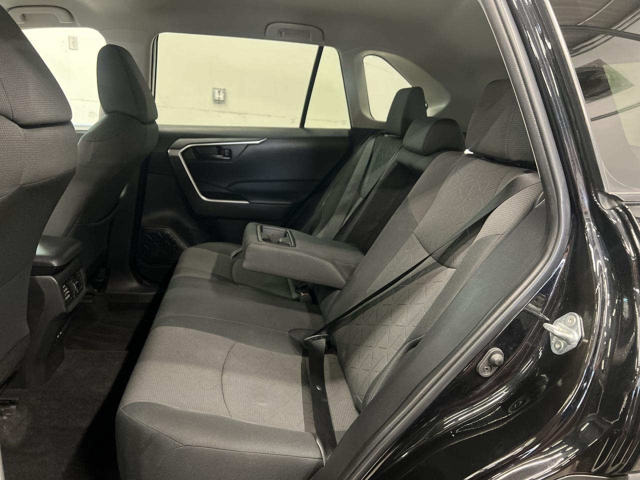 2023 Toyota RAV4 AWD | HEATED SEATS | CARPLAY | BLIND SPOT | A/C Photo