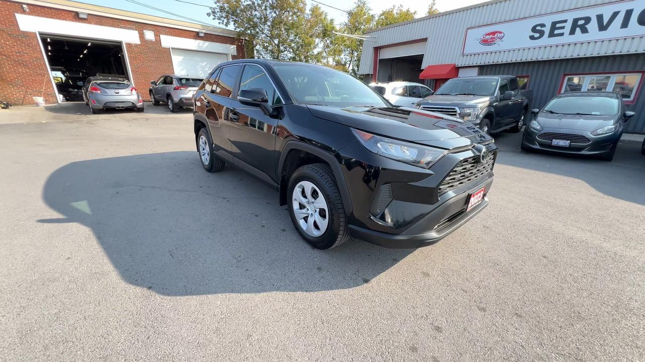 2023 Toyota RAV4 AWD | HEATED SEATS | CARPLAY | BLIND SPOT | A/C Photo