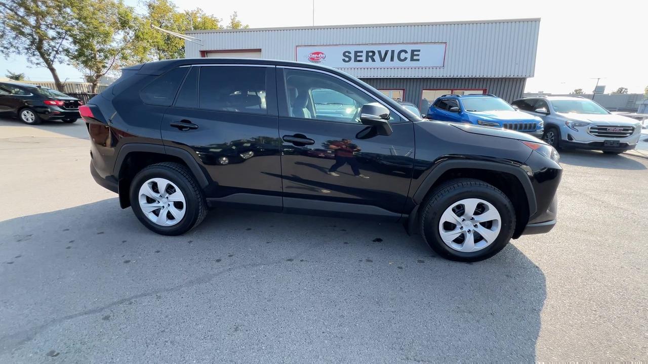 2023 Toyota RAV4 AWD | HEATED SEATS | CARPLAY | BLIND SPOT | A/C Photo